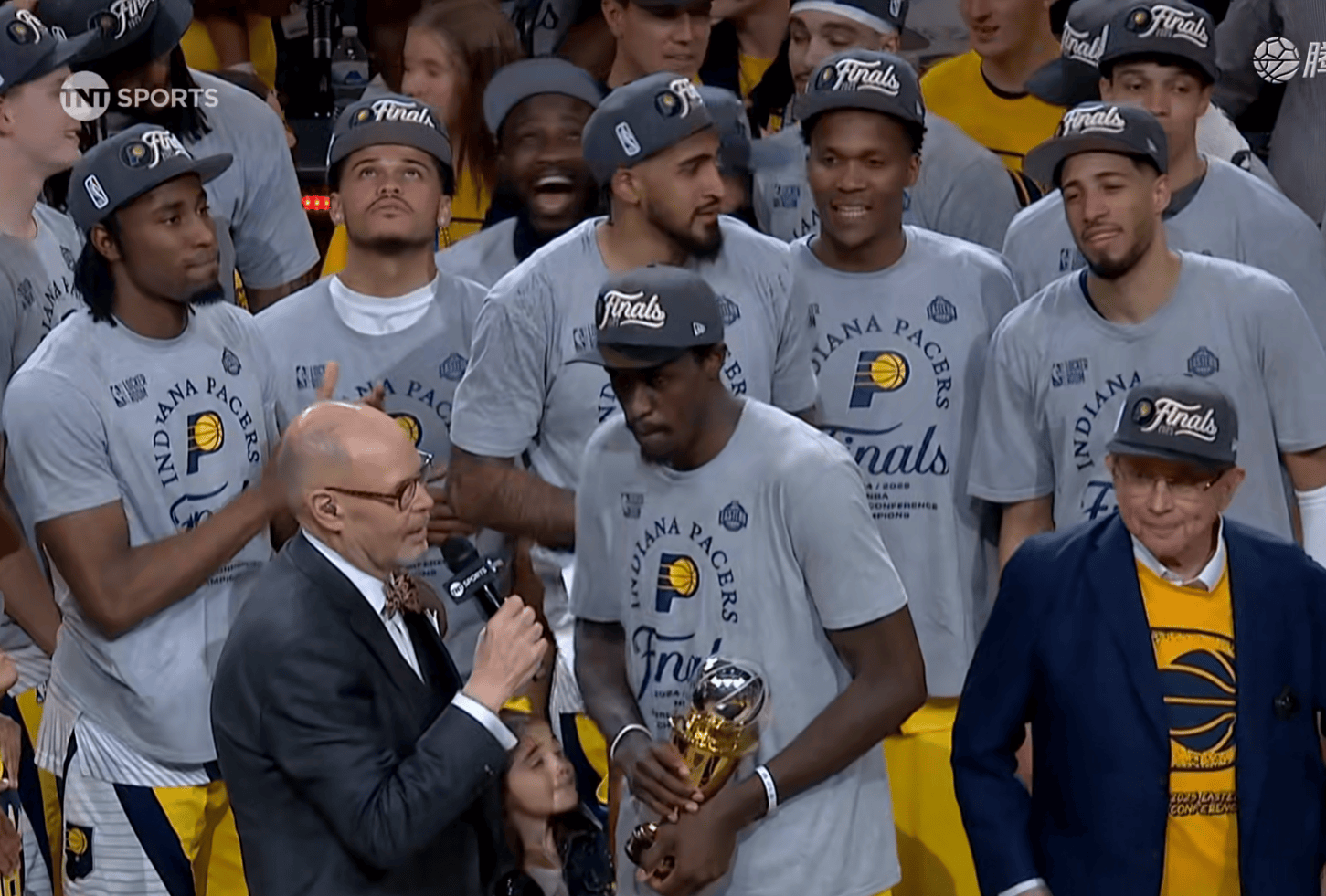 九游-关于西亚卡姆巅峰对决，德约科维奇与50激战加拿大队分钟，关键助攻胜负难料！的信息