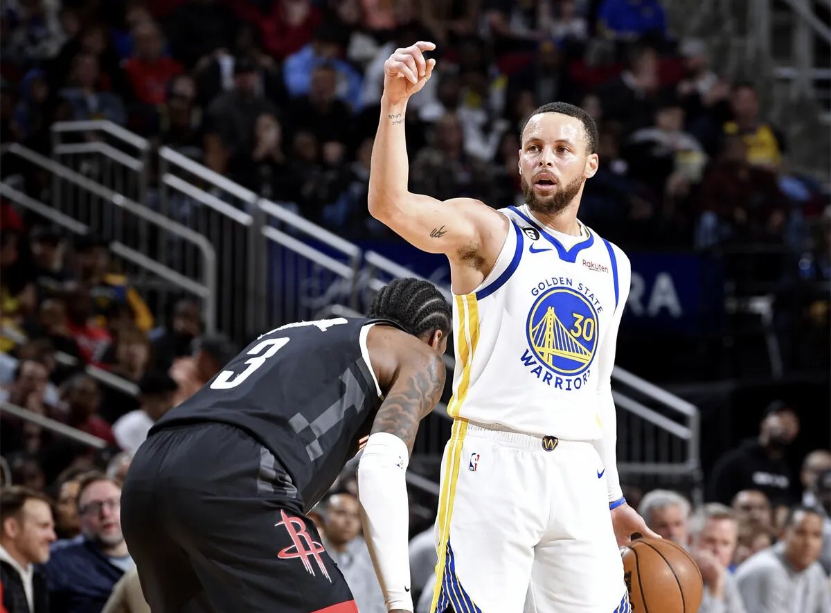 九游-库里关键节点战术调整，C9带队取胜！的简单介绍