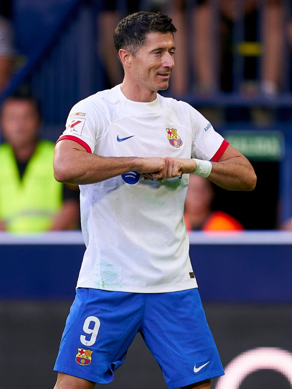  莱万多夫斯基2020进球数 